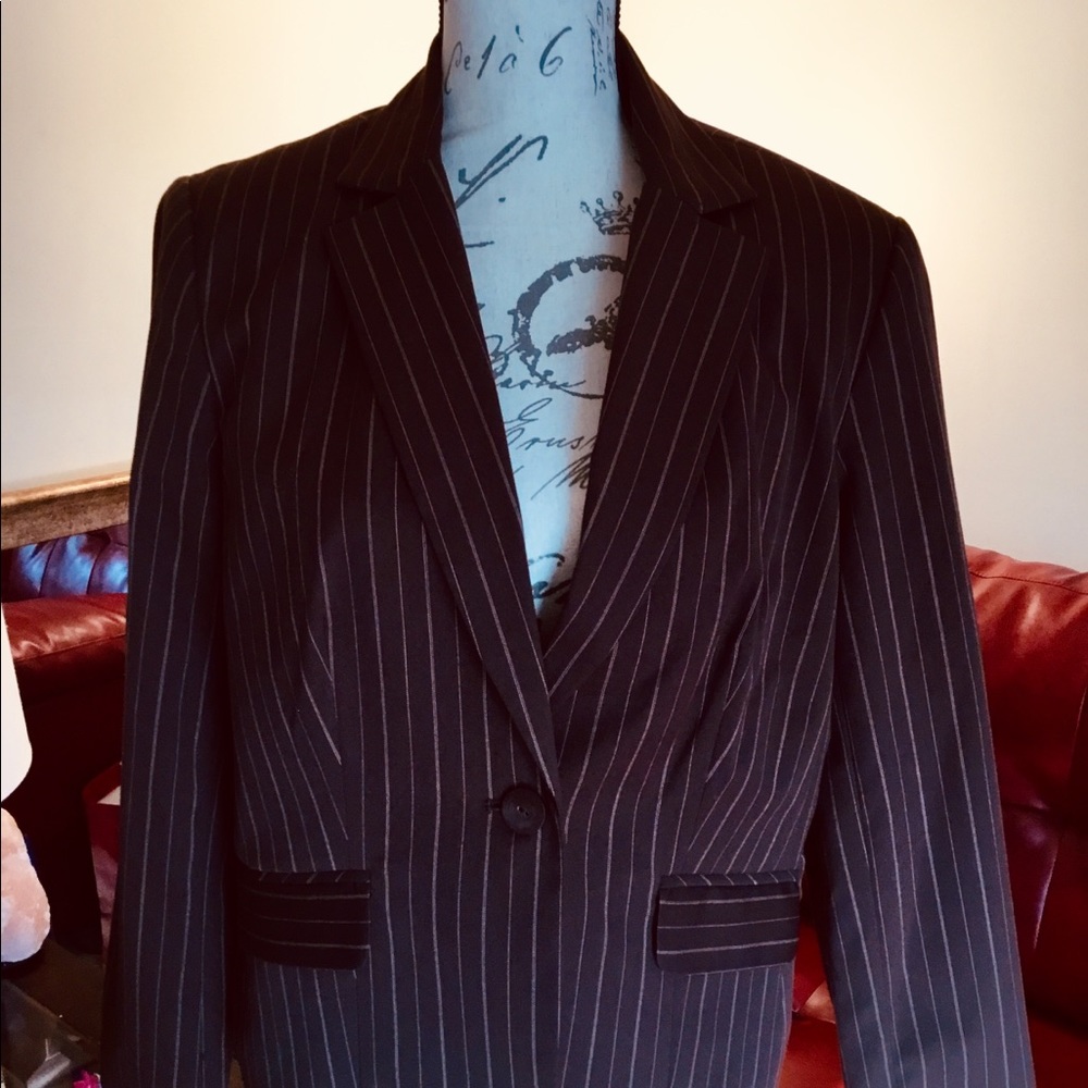 Norton McNaughton Size 12 PETITE pinstripe blazer